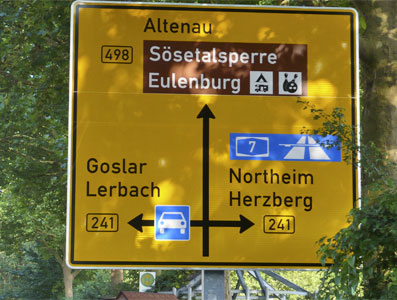 Hinweisschilder für die Eulenburg