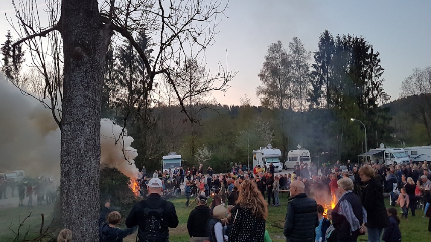 Viele Wohnmobile auf der Eulenburg