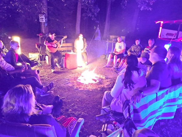 Hochzeitsfeier und Outdoor-Kochkunst