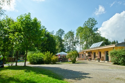 Campingplatz Eulenburg mit sonnigem Biergarten