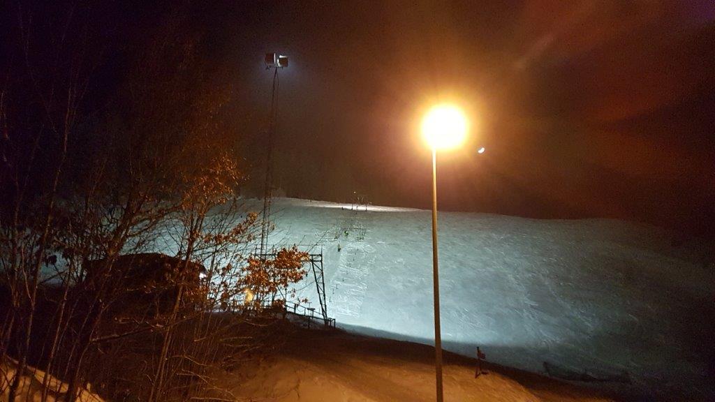 Skifahren bei Flutlicht in Lerbach